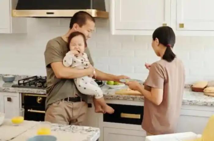 Husband Leaves Wife And 3-Month-Old Baby Due To Indicent With Dog