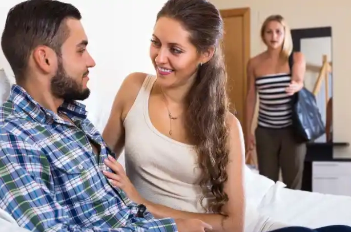 Juggling Between My Husband and My Boss for 365 Days